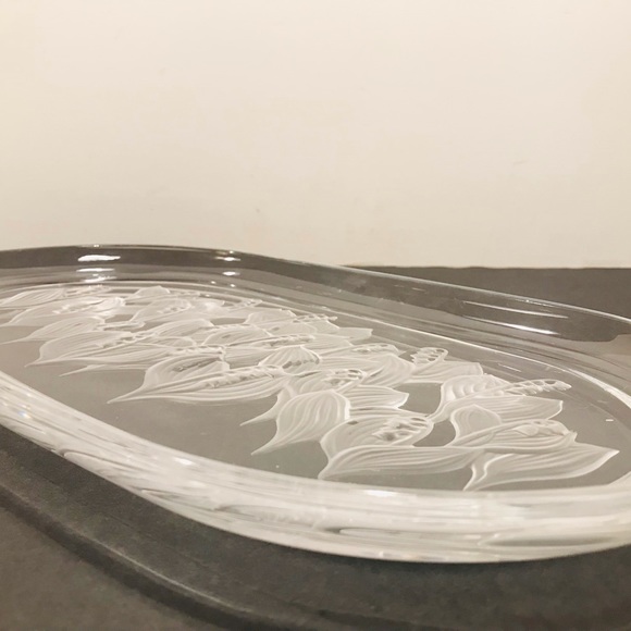 Vintage Sasaki Oval Crystal Plate Lily of Valley Frosted Plate 14”-8” - Picture 4 of 12